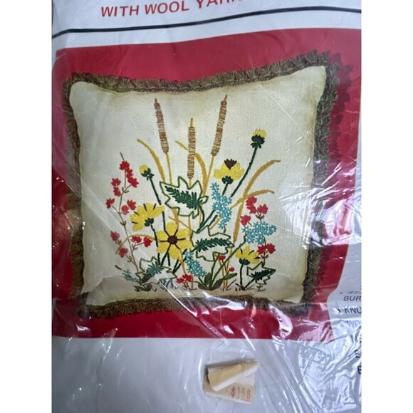 VTG Creative Stitchery Crewel Embroidery Burlap Pillow Kit Marshland Unopened - Picture 3 of 5